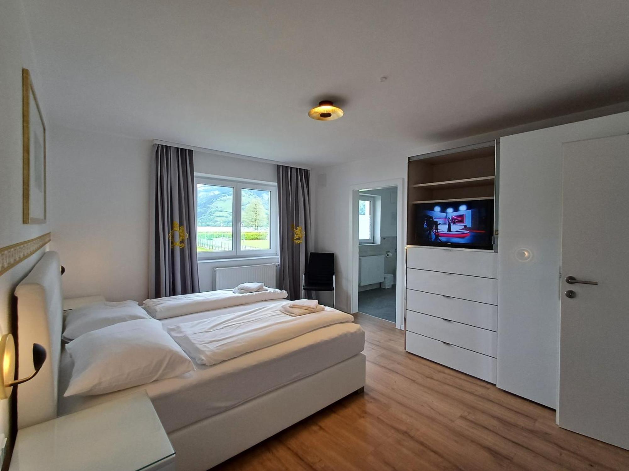 Panorama Apartments - Steinbock Lodges Zell am See Ngoại thất bức ảnh